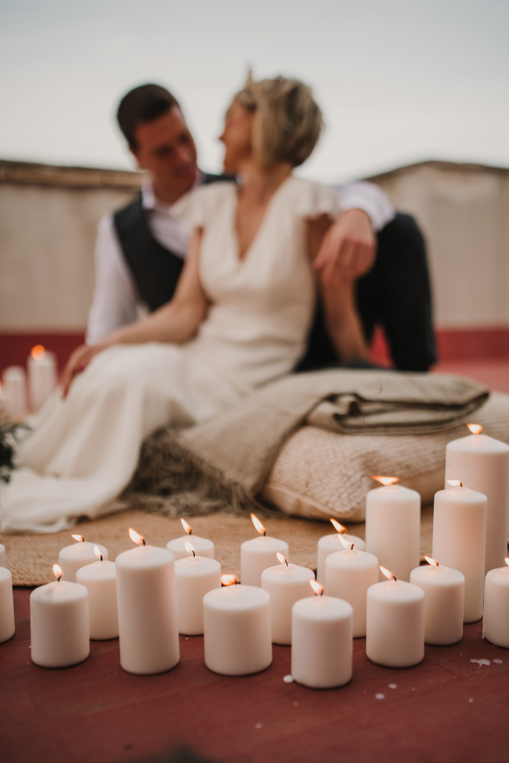 boda altura murcia 2020 estilo wedding postboda romántico ático azotea edificio otaduy fan fan et popui agatha paris velas iluminación
