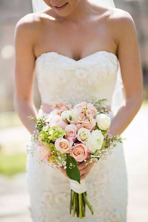 ramo novia boda 2020 tendencias brazo tallo largo