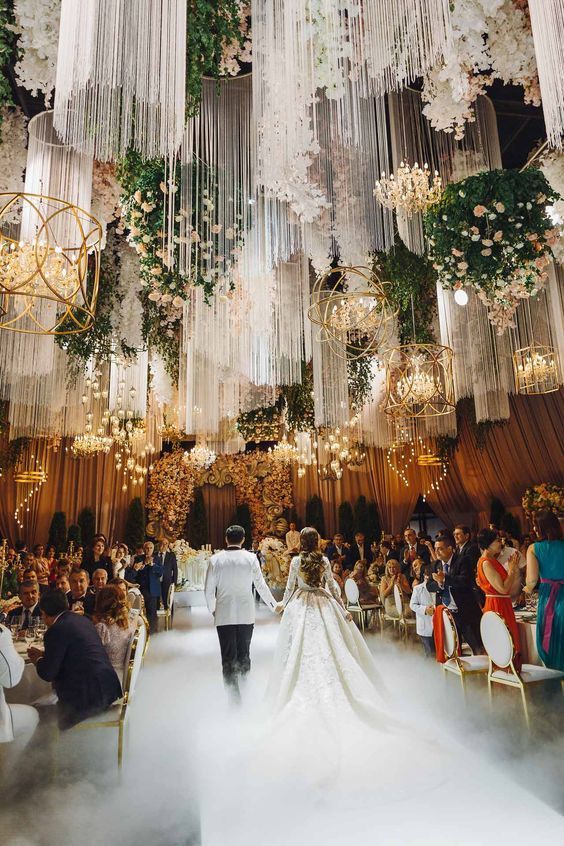 Boda 2020. Iluminación. Deco. Decoración. Flores.